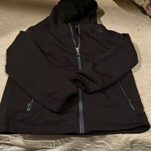 Under Armour boys light jacket. Like new only worn once. Colorgear.